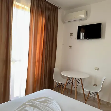 Ermi Hotel 4*